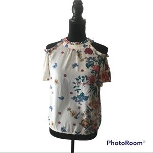 🌟 Monteau: Short Sleeve, drop off Shoulder, Size S, 100% Polyester